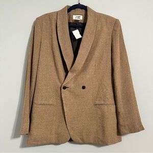 NWT Women’s Famous Brands Button Blazer 10